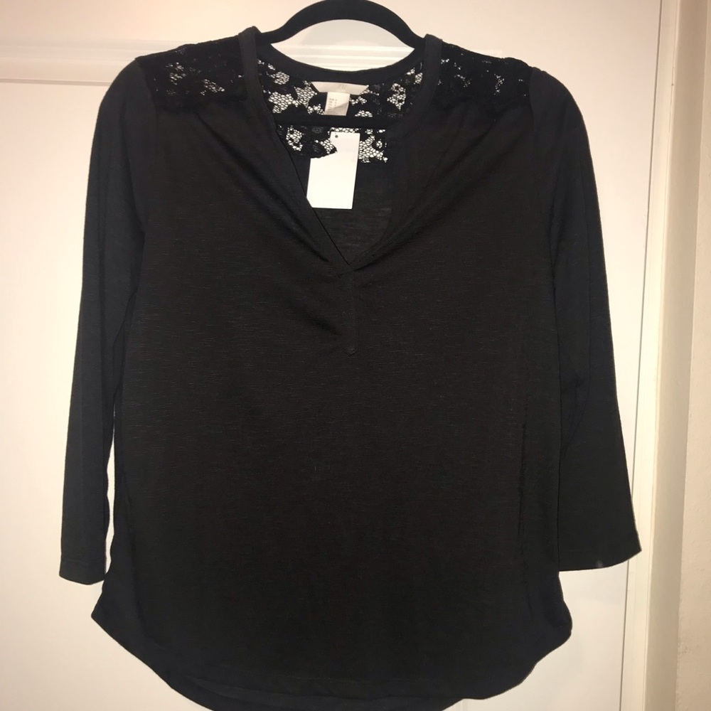BLACK new top with lace 🖤